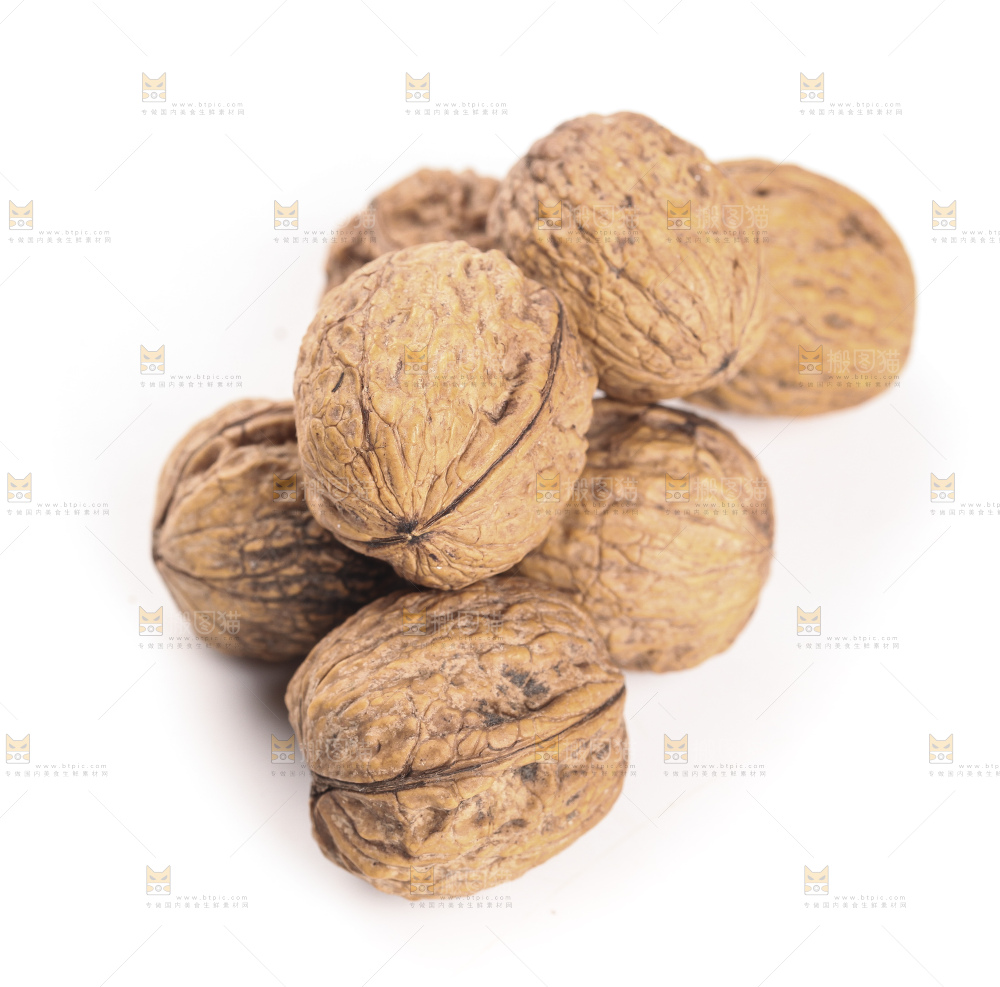 白底上的红仁核桃