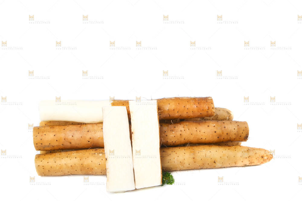 白底上的新鲜山药