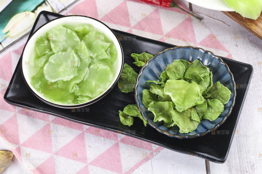 盘子里的干莴笋