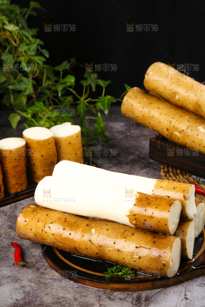 盘子里的新鲜山药