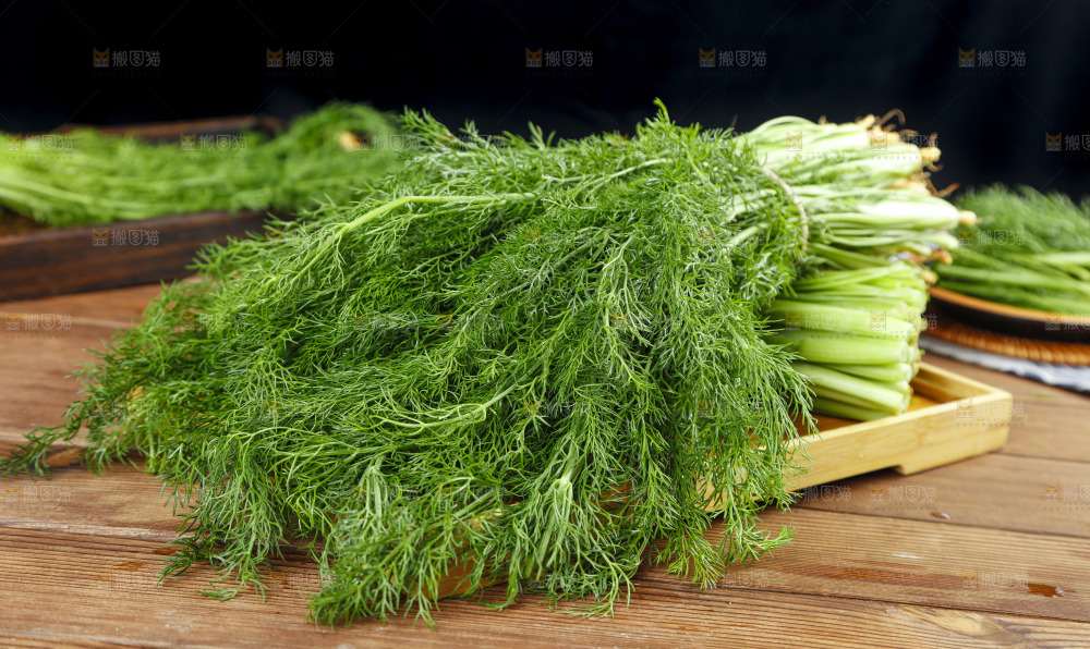 木板上的土茴香