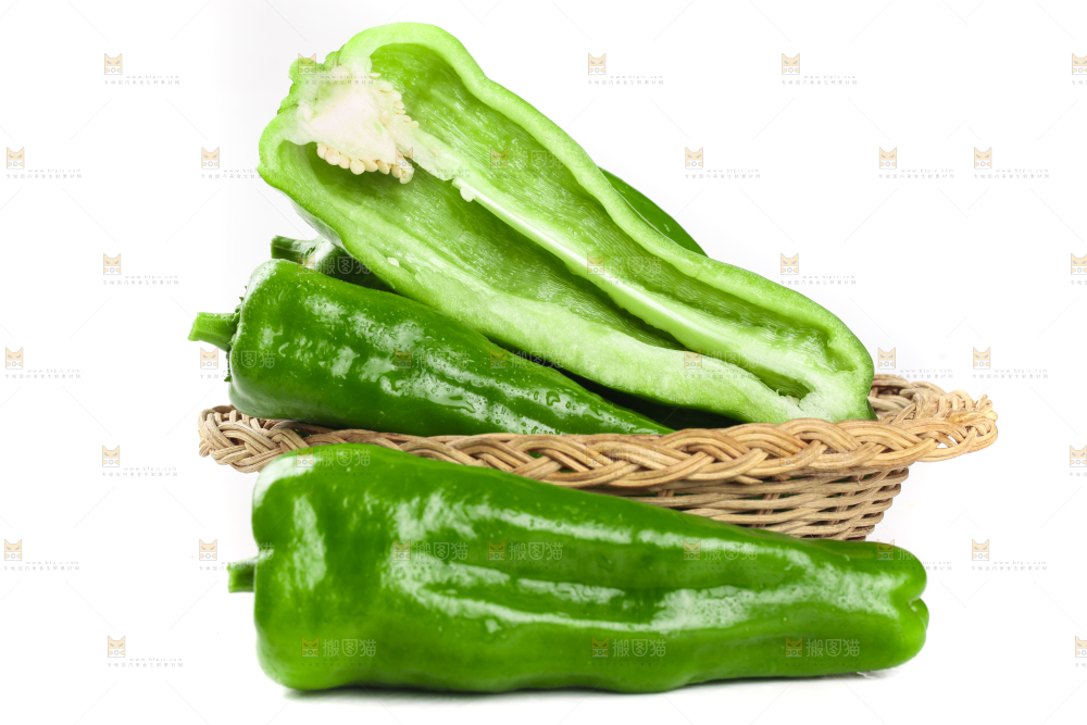 篮子里装着菜椒
