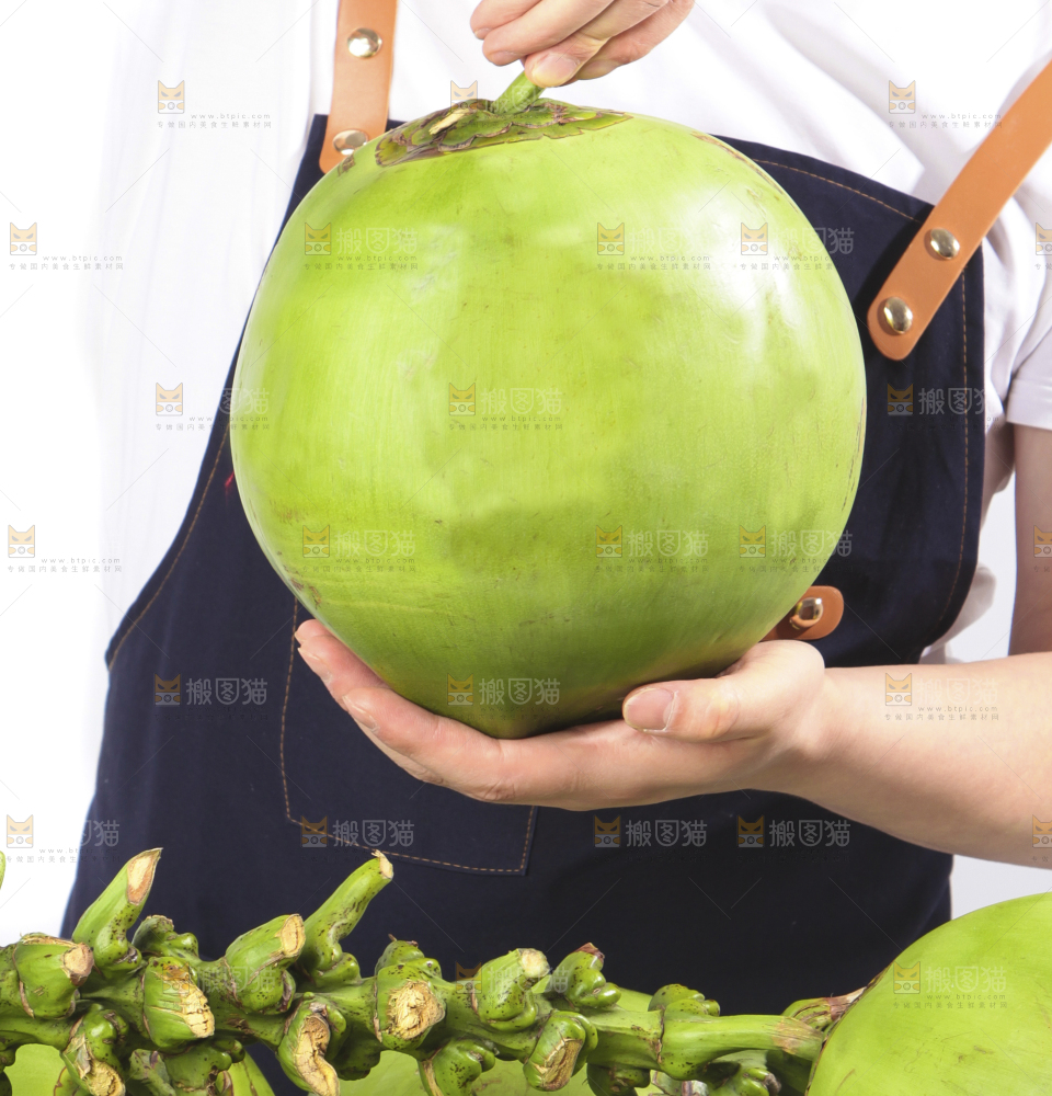 手拿大椰青