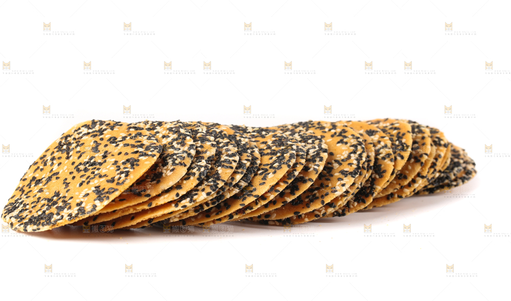 白底上的香酥脆煎饼