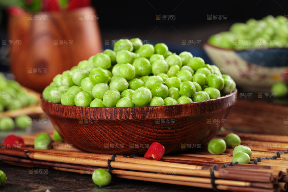 竹底上的农家豌豆