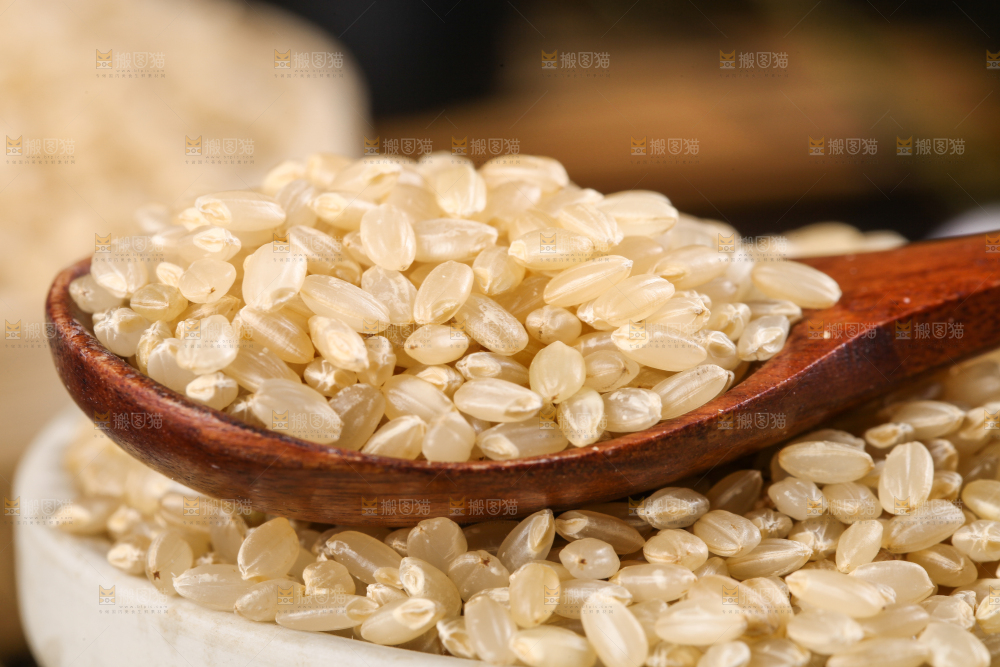 勺子里的富硒糙米