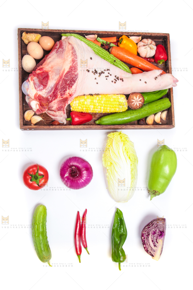白底上的食材