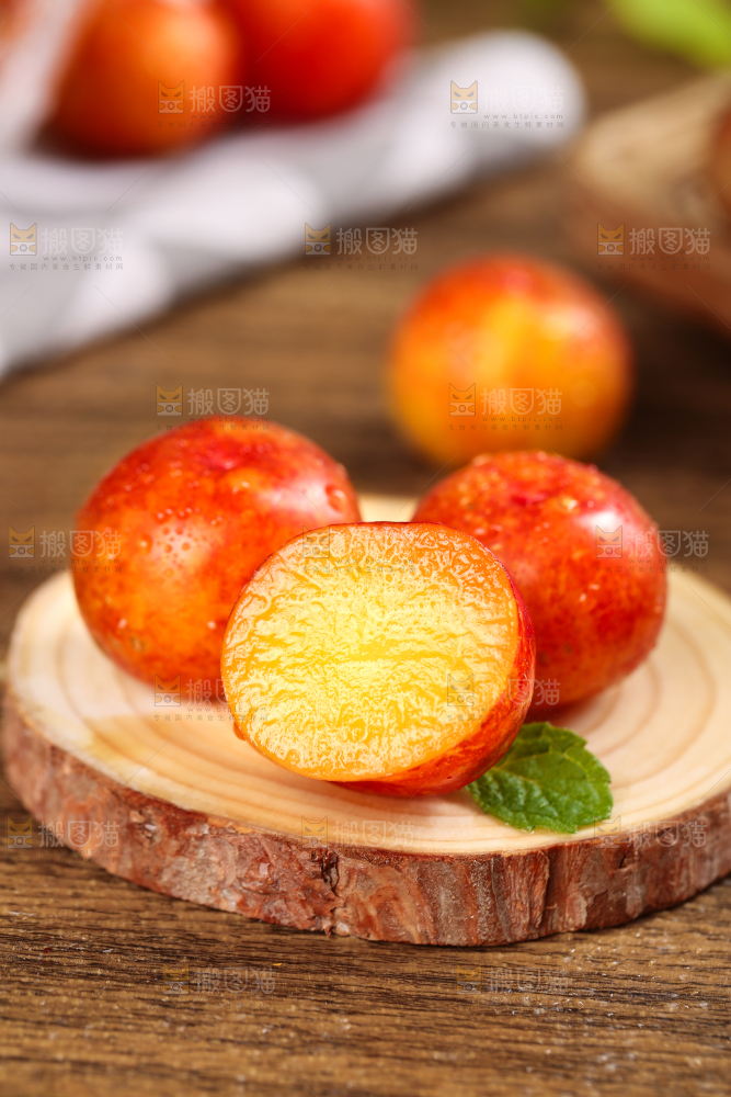 木板上的珍珠李