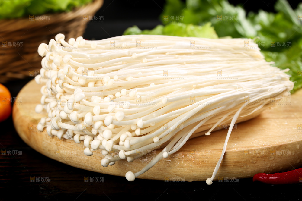 木板上的金针菇
