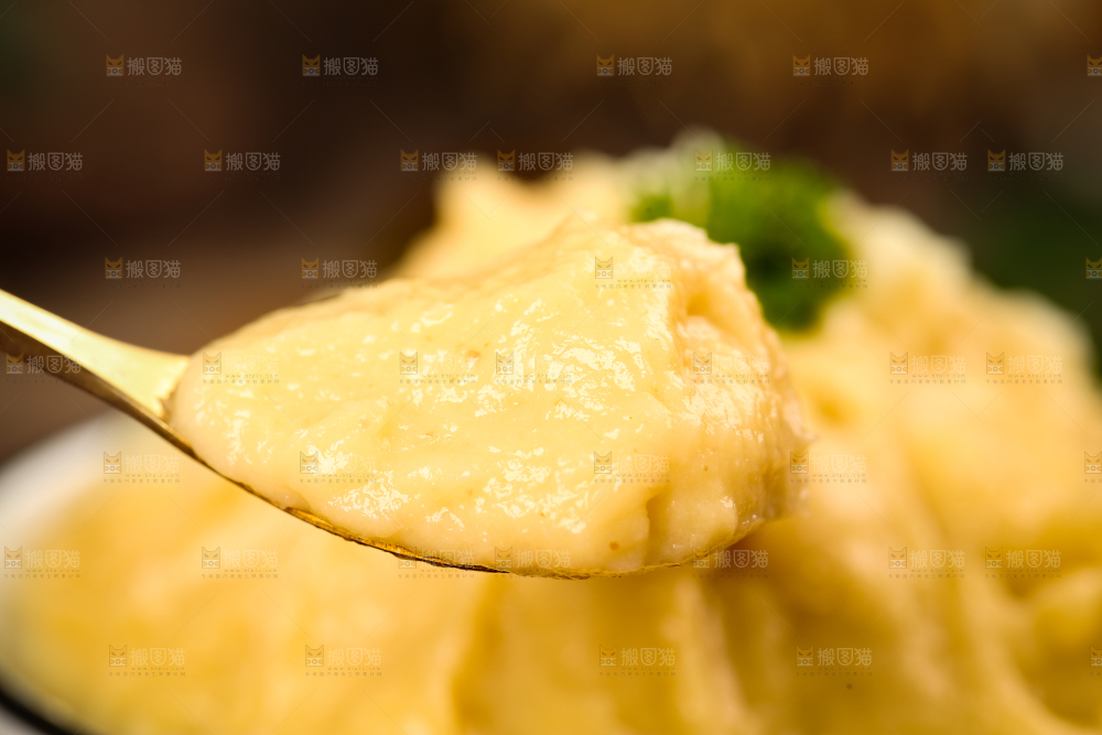 勺子里的榴莲酱