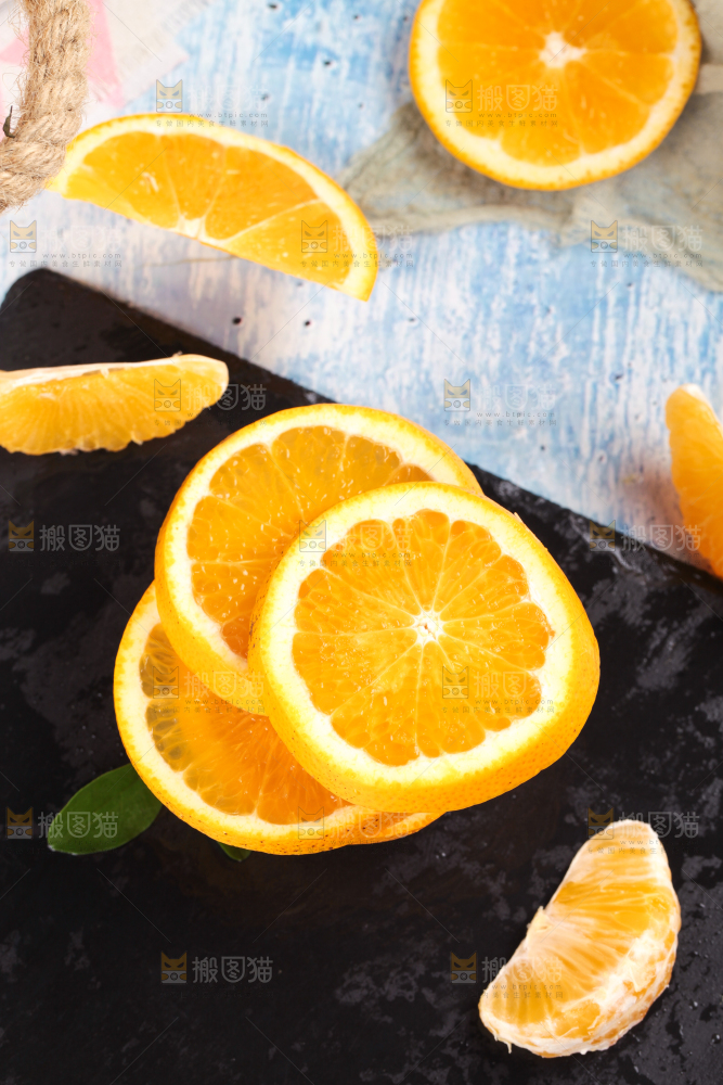 黑石板上的常山胡柚