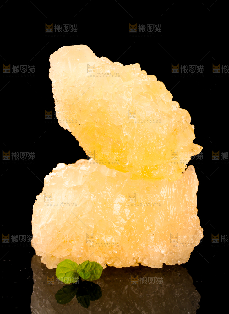 黑底上的黄冰糖