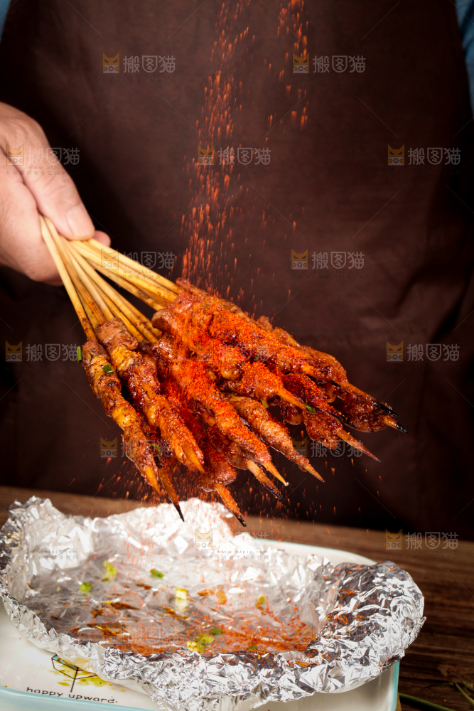 手拿烤串