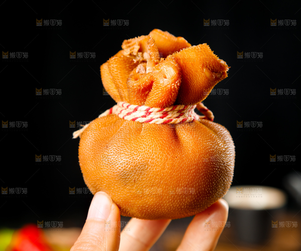 手拿肚包肉