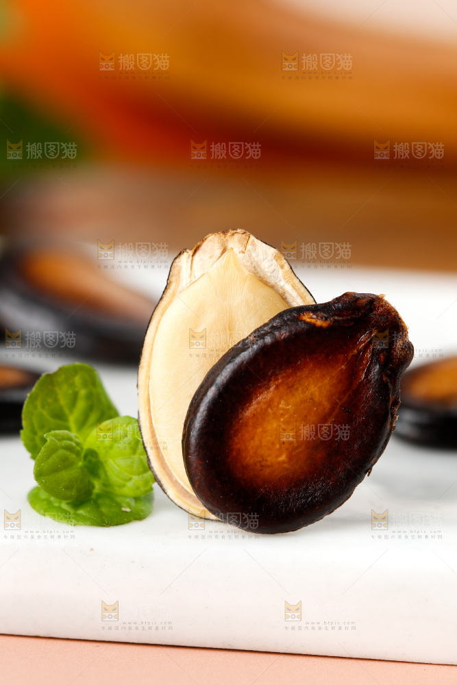 石板上的话梅西瓜子