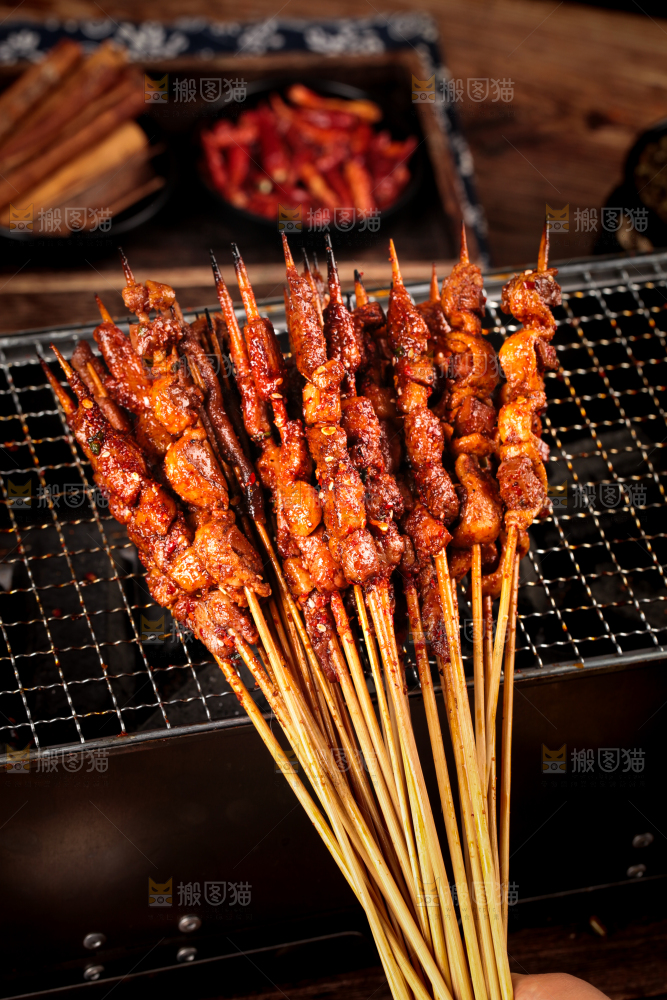 烤炉上的烤串