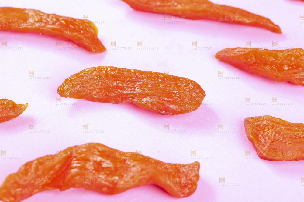 浅底上的倒蒸红薯干