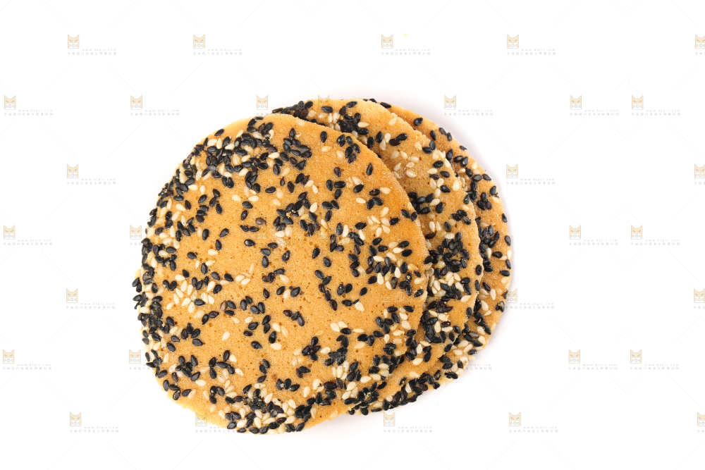 白底上的香酥脆煎饼