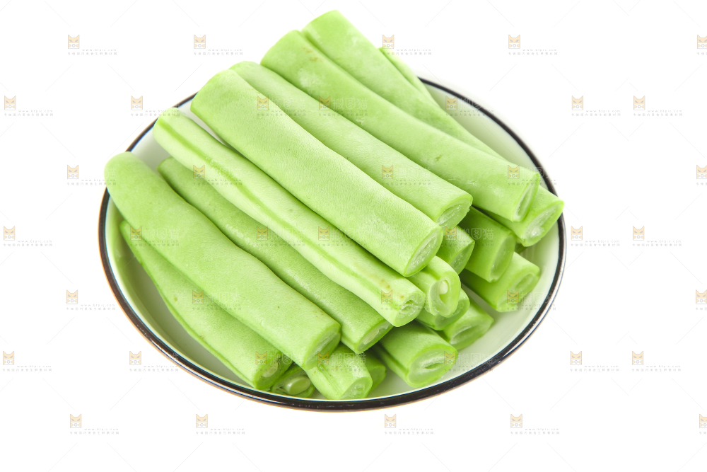 白底上的新鲜四季豆