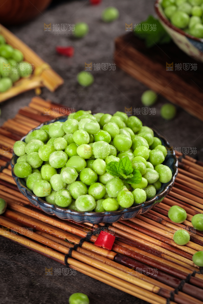 竹底上的农家豌豆