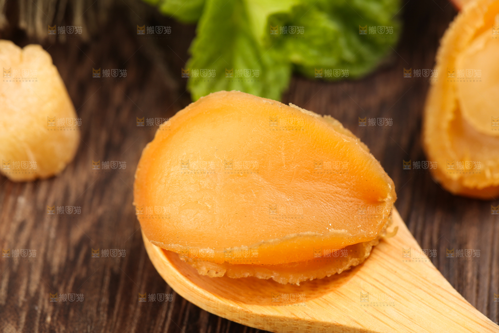 勺子里的干鲍鱼