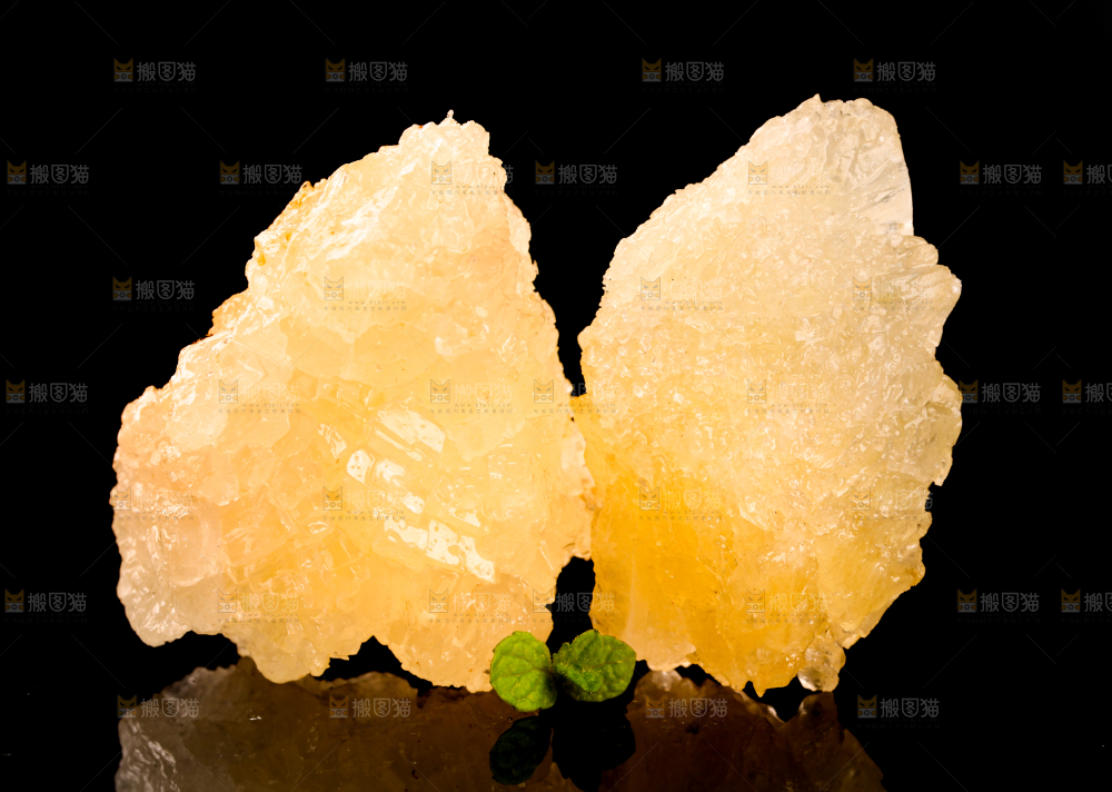 黑底上的黄冰糖