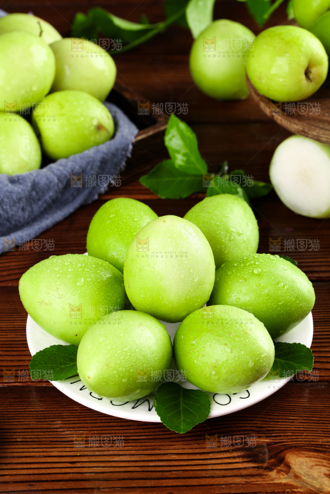 盘子里的牛奶脆蜜青枣