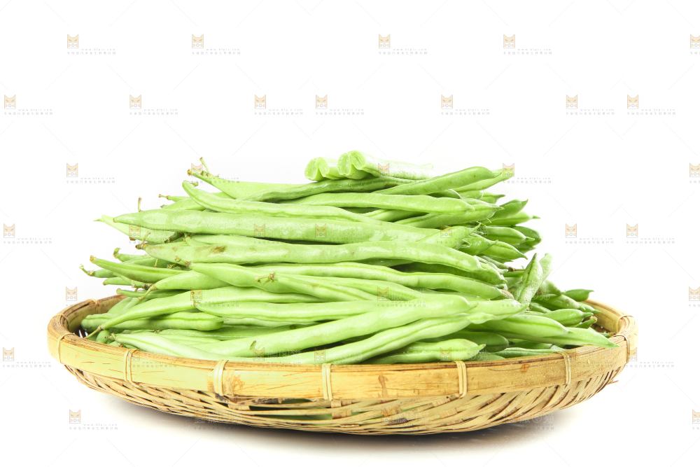 白底上的新鲜四季豆
