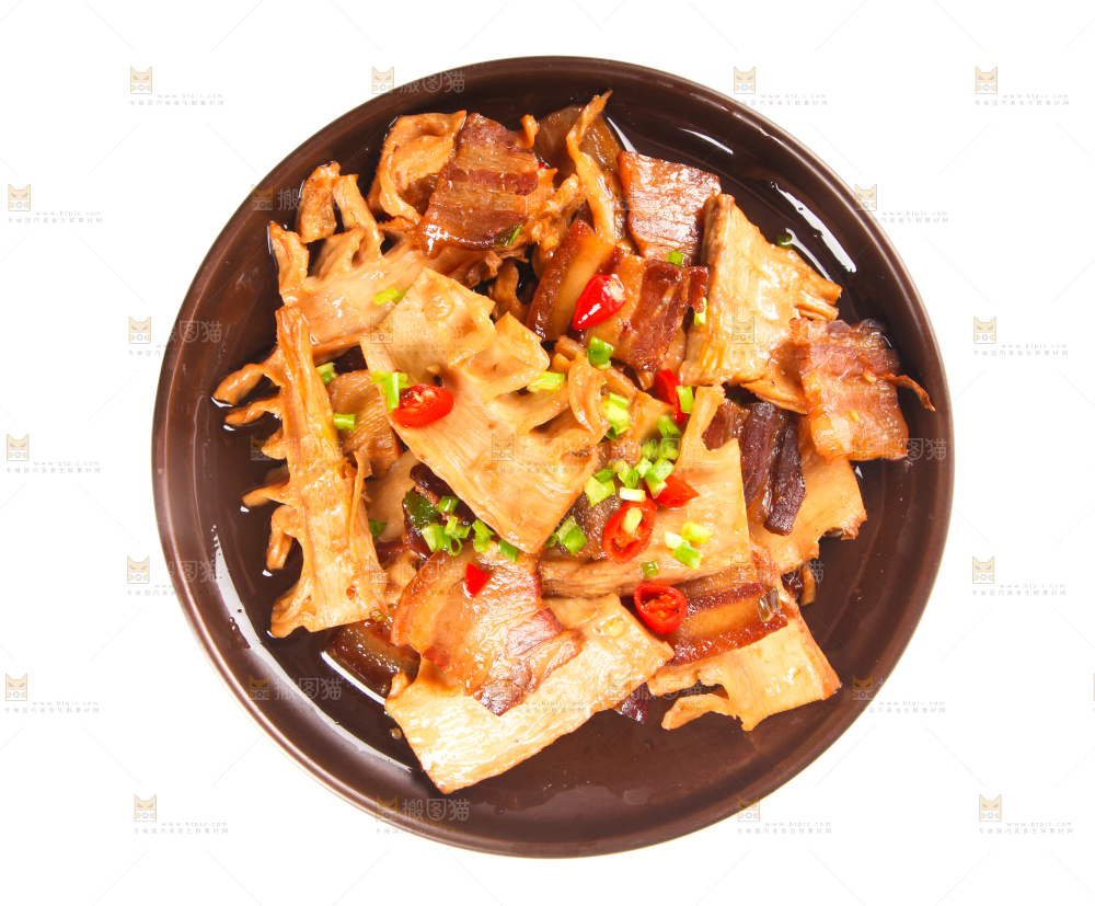 盘子里的红烧冬笋片