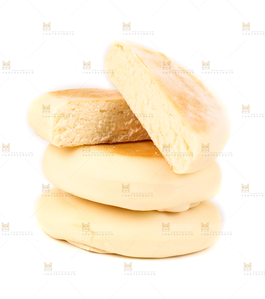 白底上放着蛋奶饼