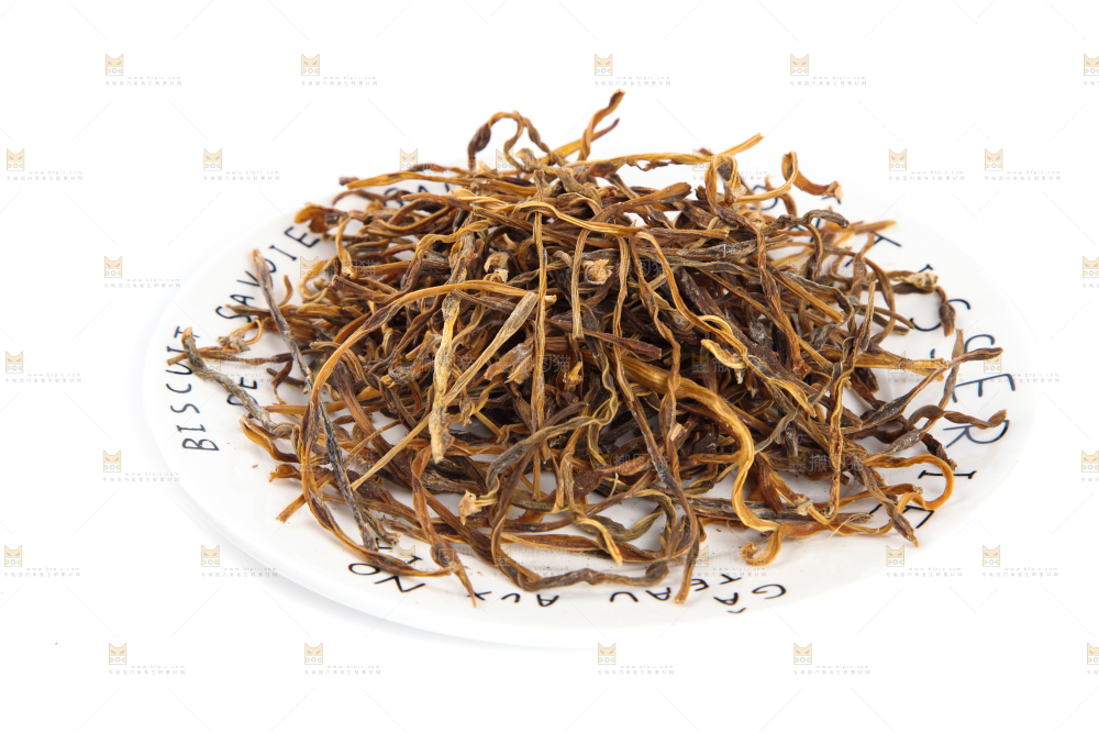 白底上的豆角干
