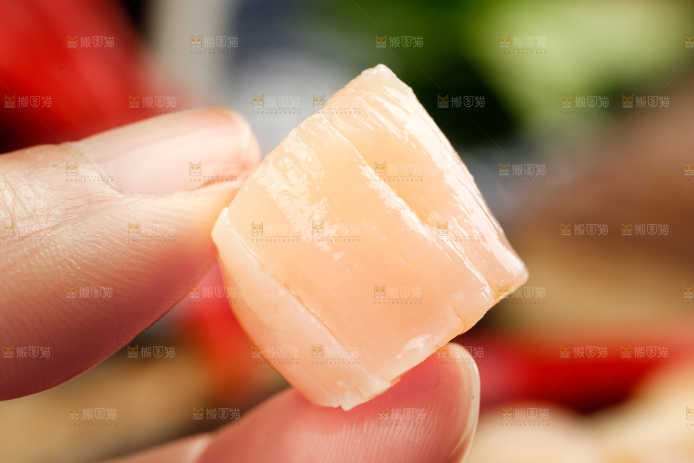 手拿干贝