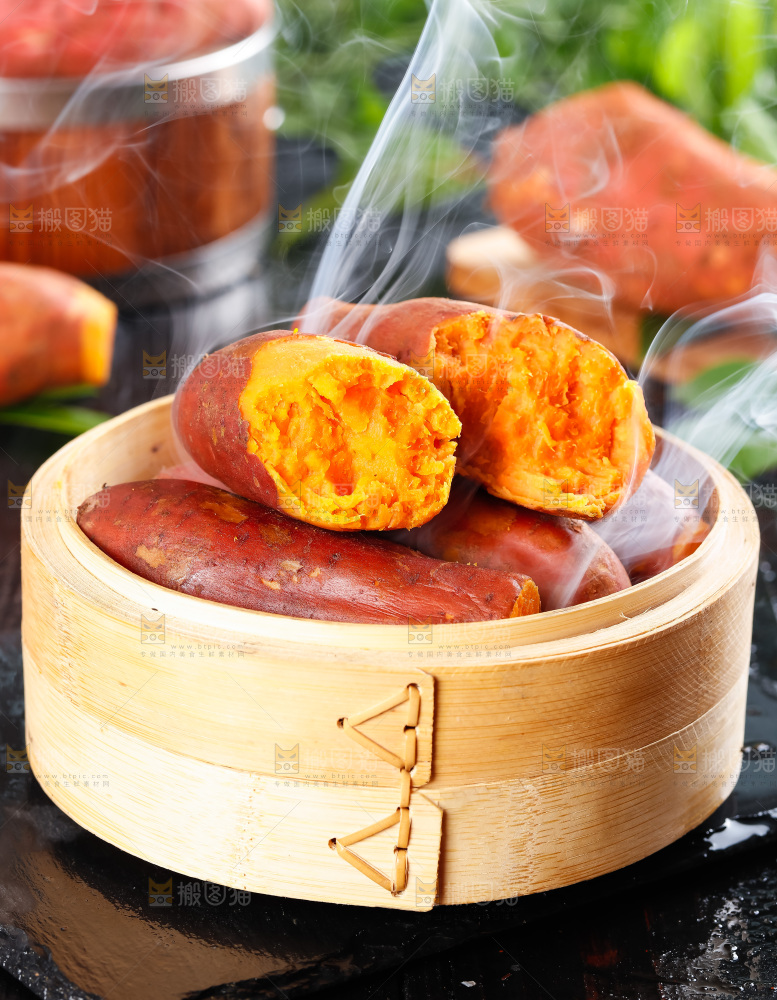 蒸笼里装着红心地瓜