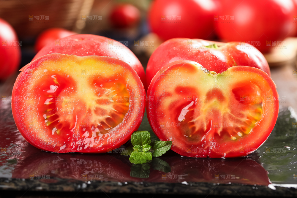 深底上的大番茄