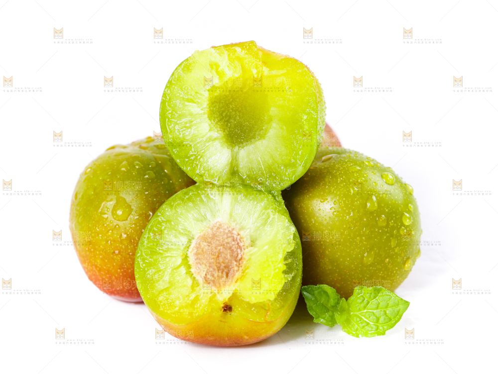 白底上的青红脆李