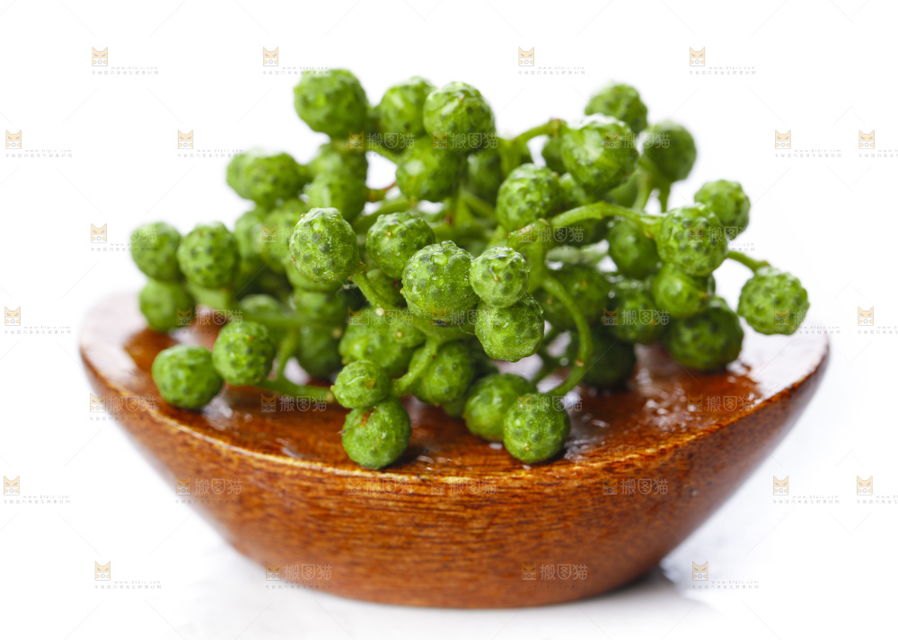 木板上的九叶青花椒