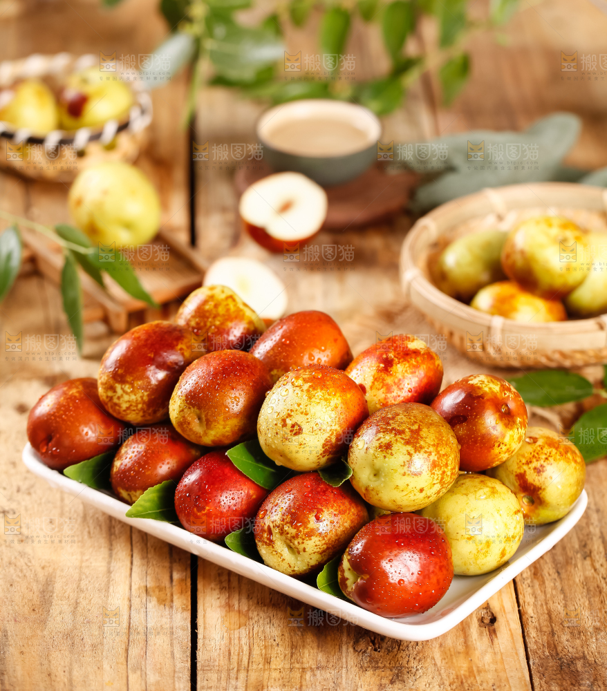 深底上的冰糖枣