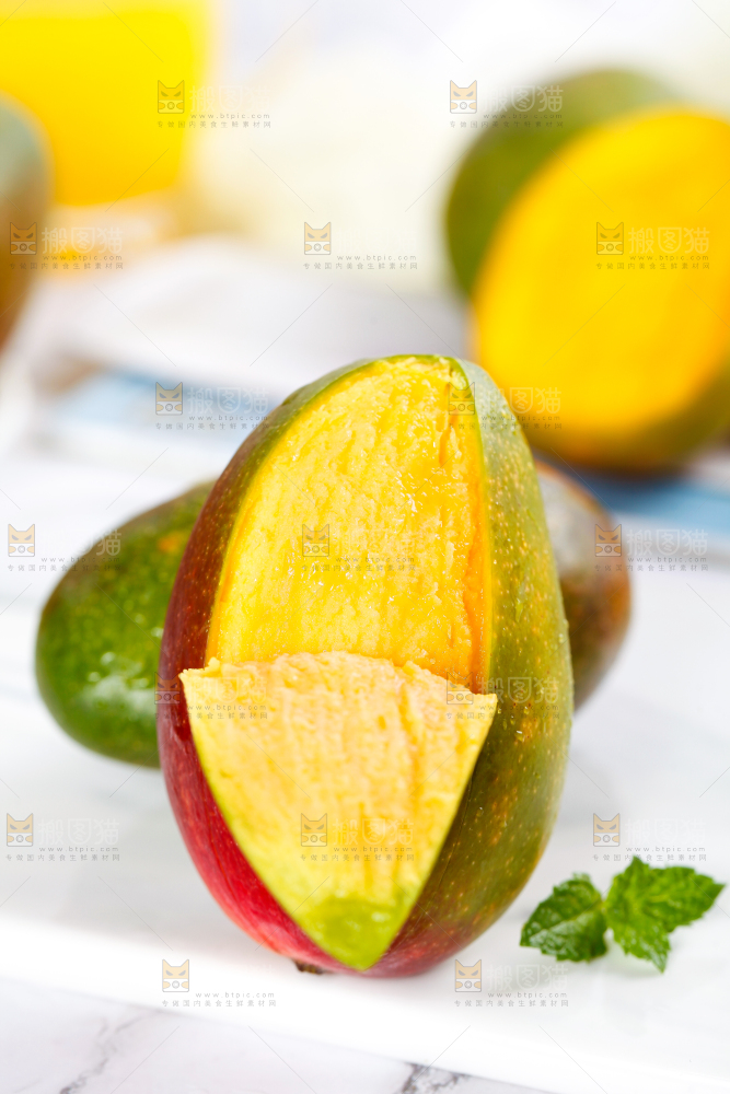 白底上放着吉禄芒