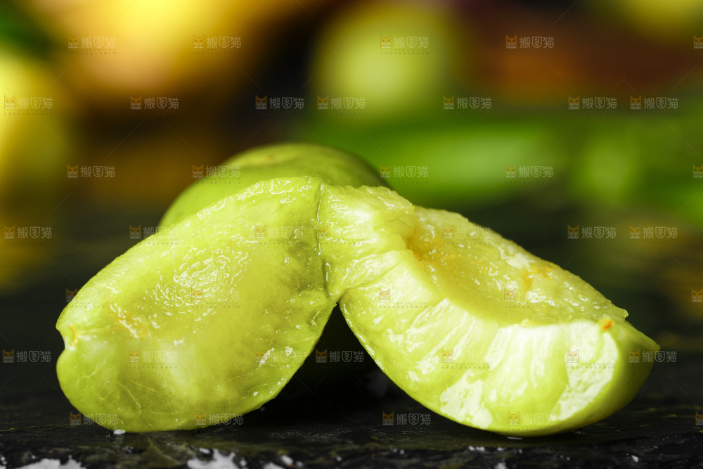 石板上的四川脱骨李子