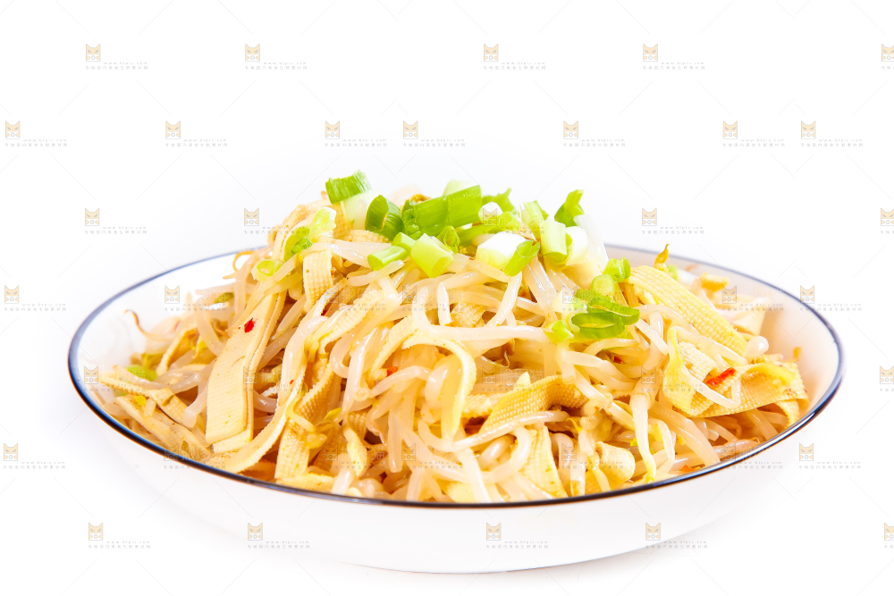 白底上放着一碗豆芽炒千张