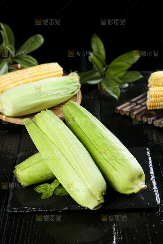 黑底上的云南水果玉米
