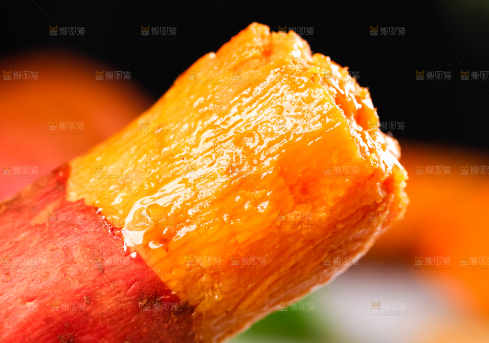 浅底上的红心蜜薯