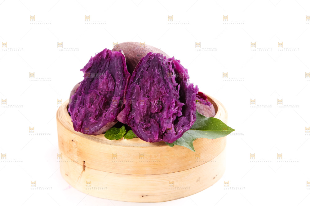 白底上放着紫蜜薯