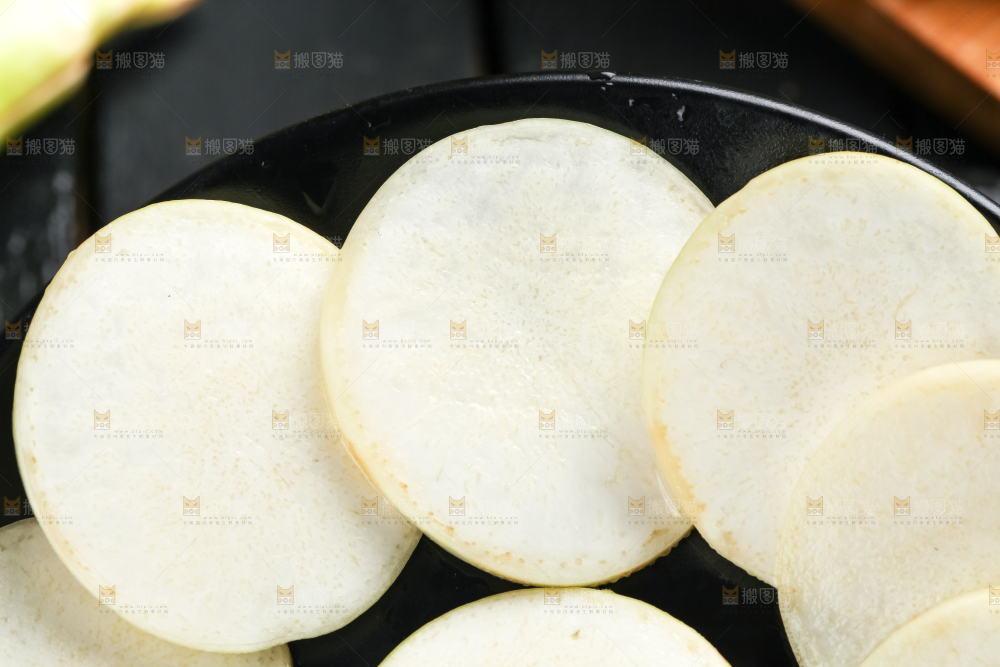 石板上的云南茭白