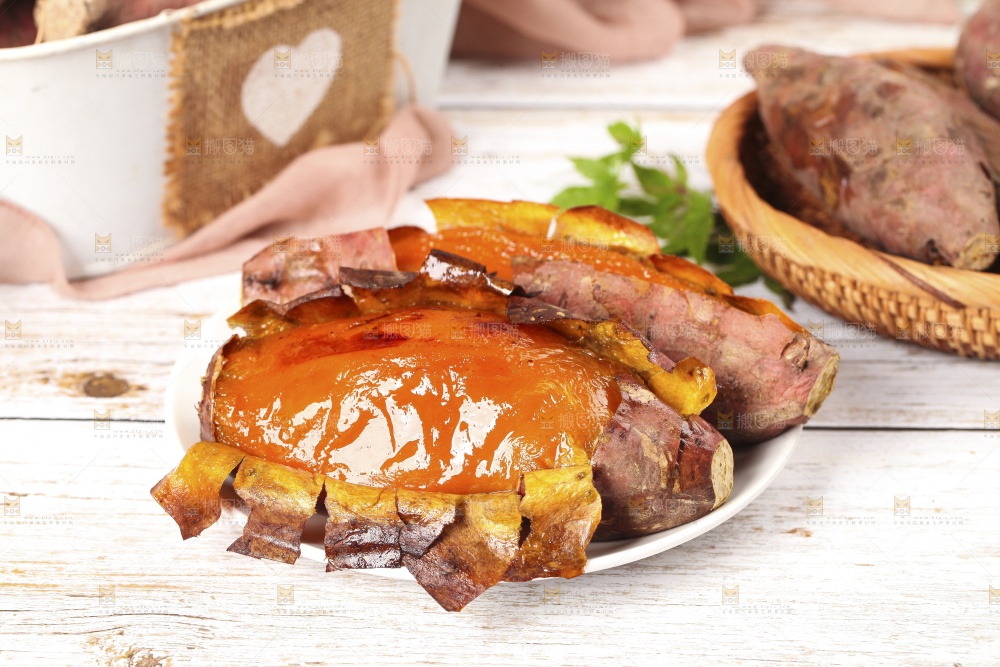 盘子里装着红薯