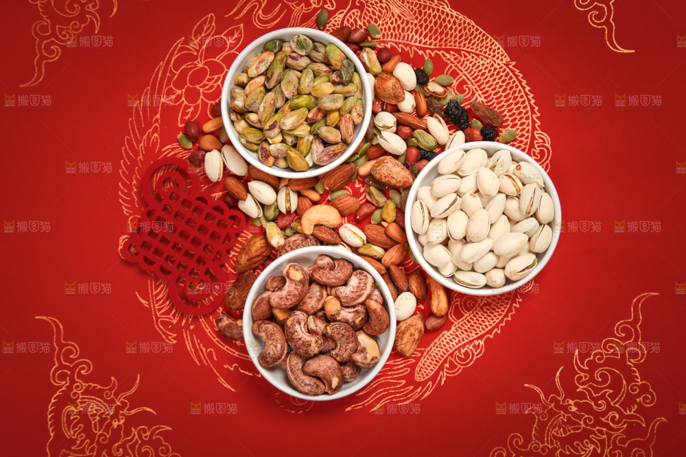 红底上的干果背果素材
