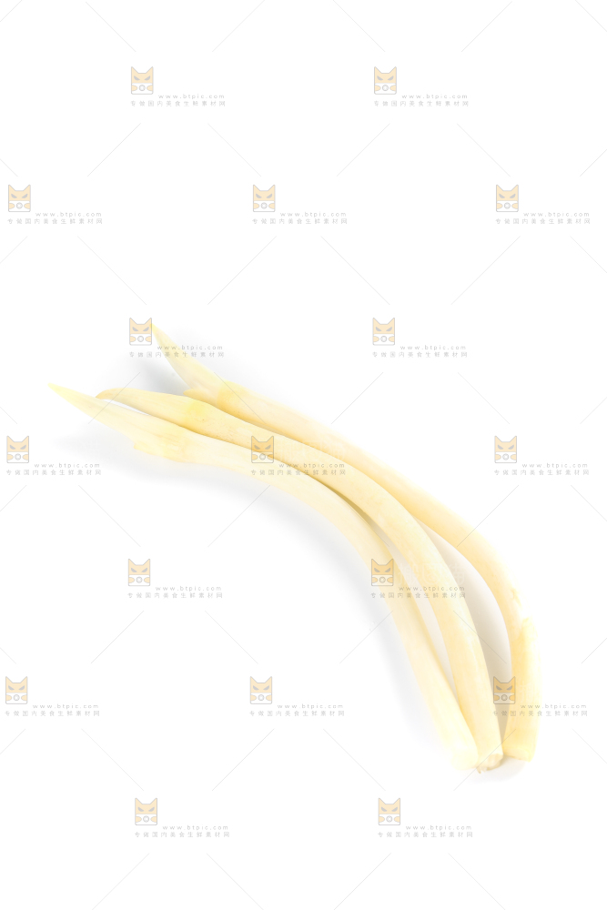 白底上摆放着新鲜藕带