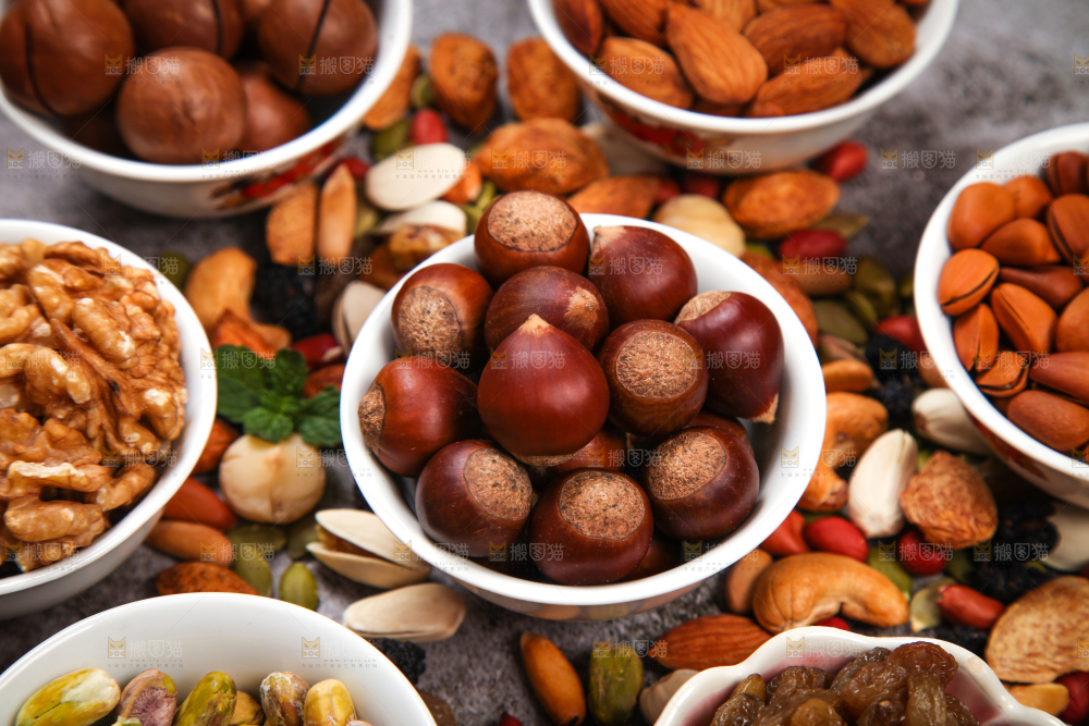 深底上的干果素材
