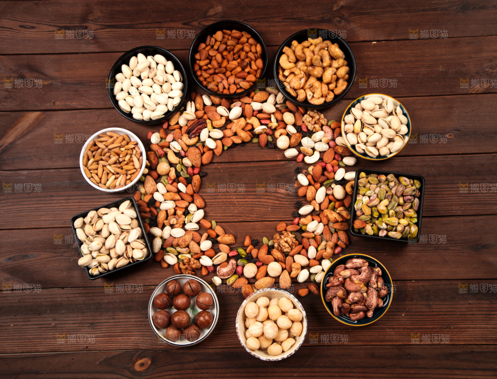 深底上的坚果素材