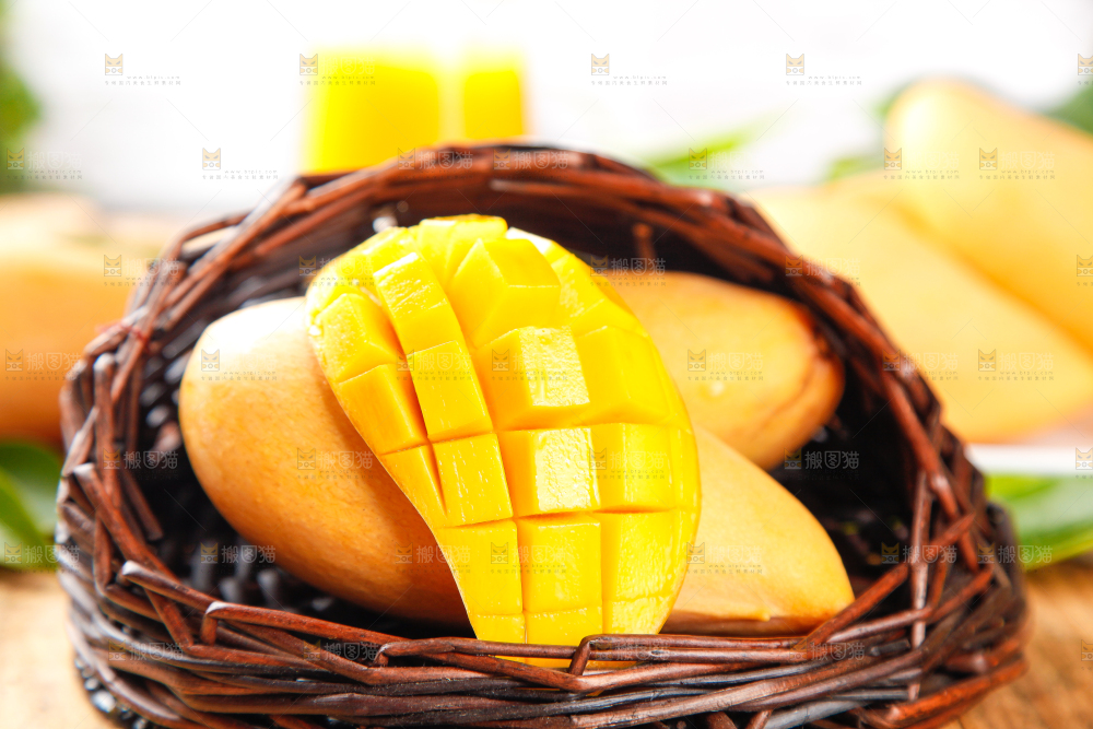 篮子里放着鹰嘴芒